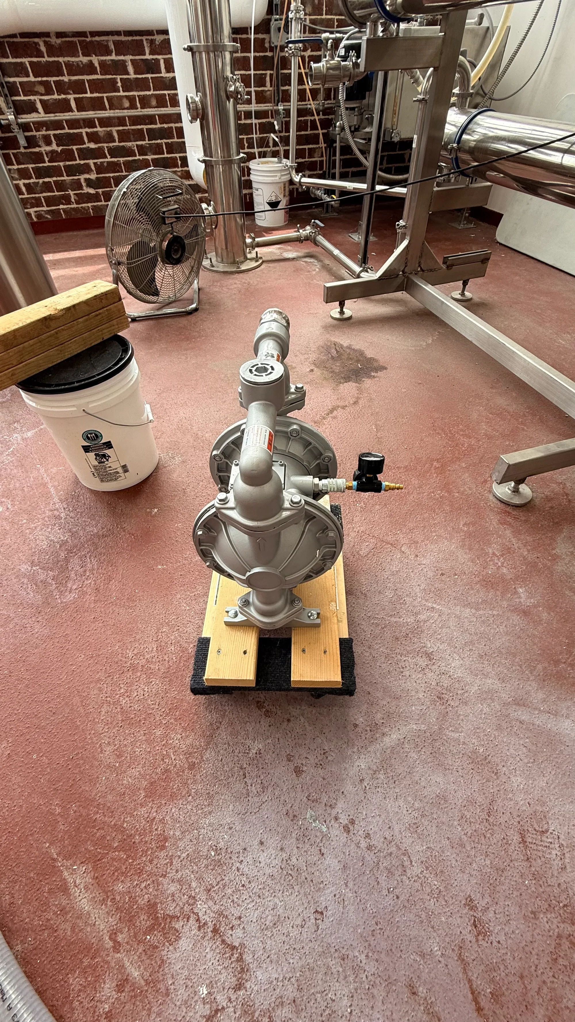 Diaphragm pump thumbnail 2
