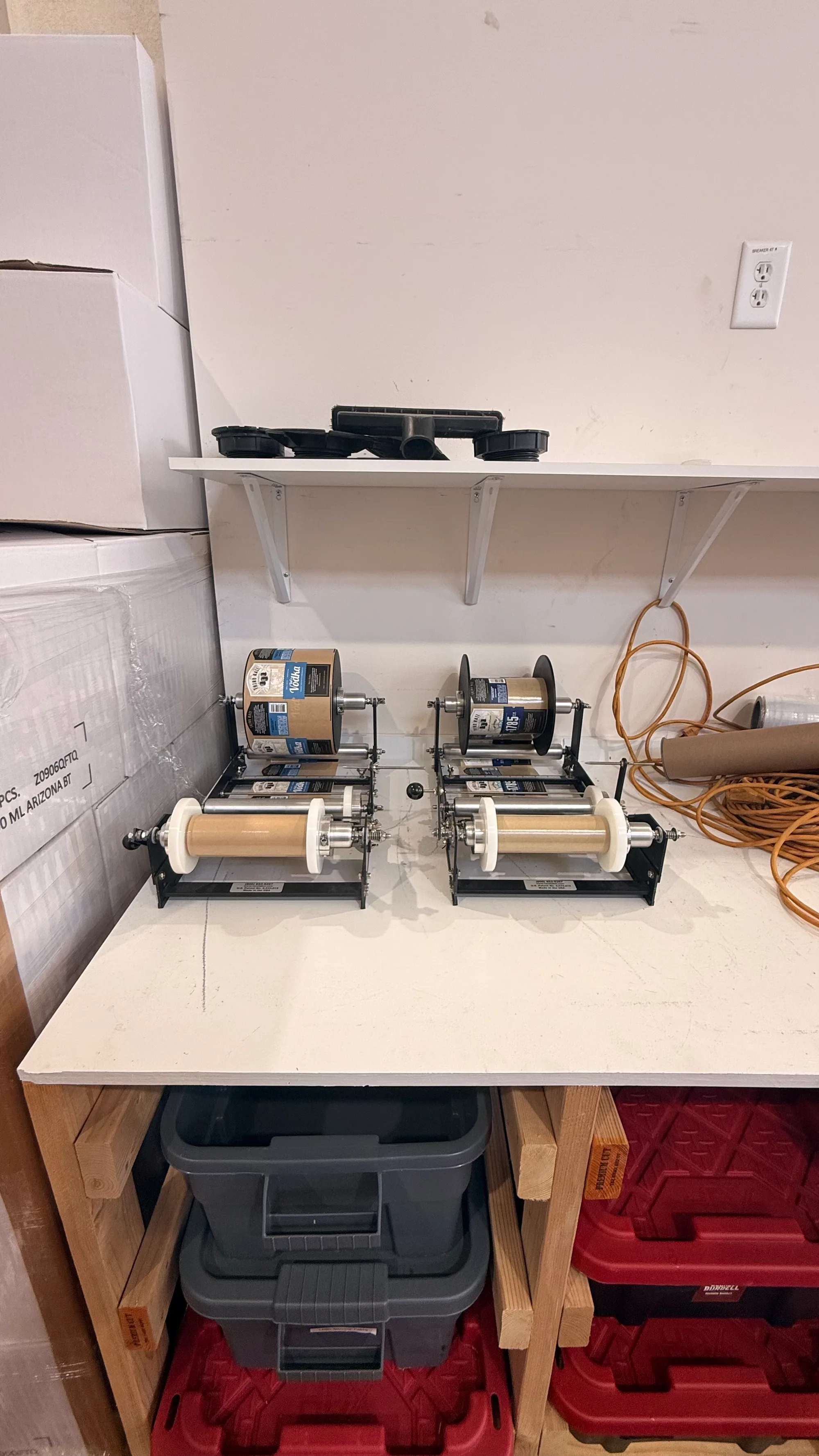 Manual bottle labeling machines