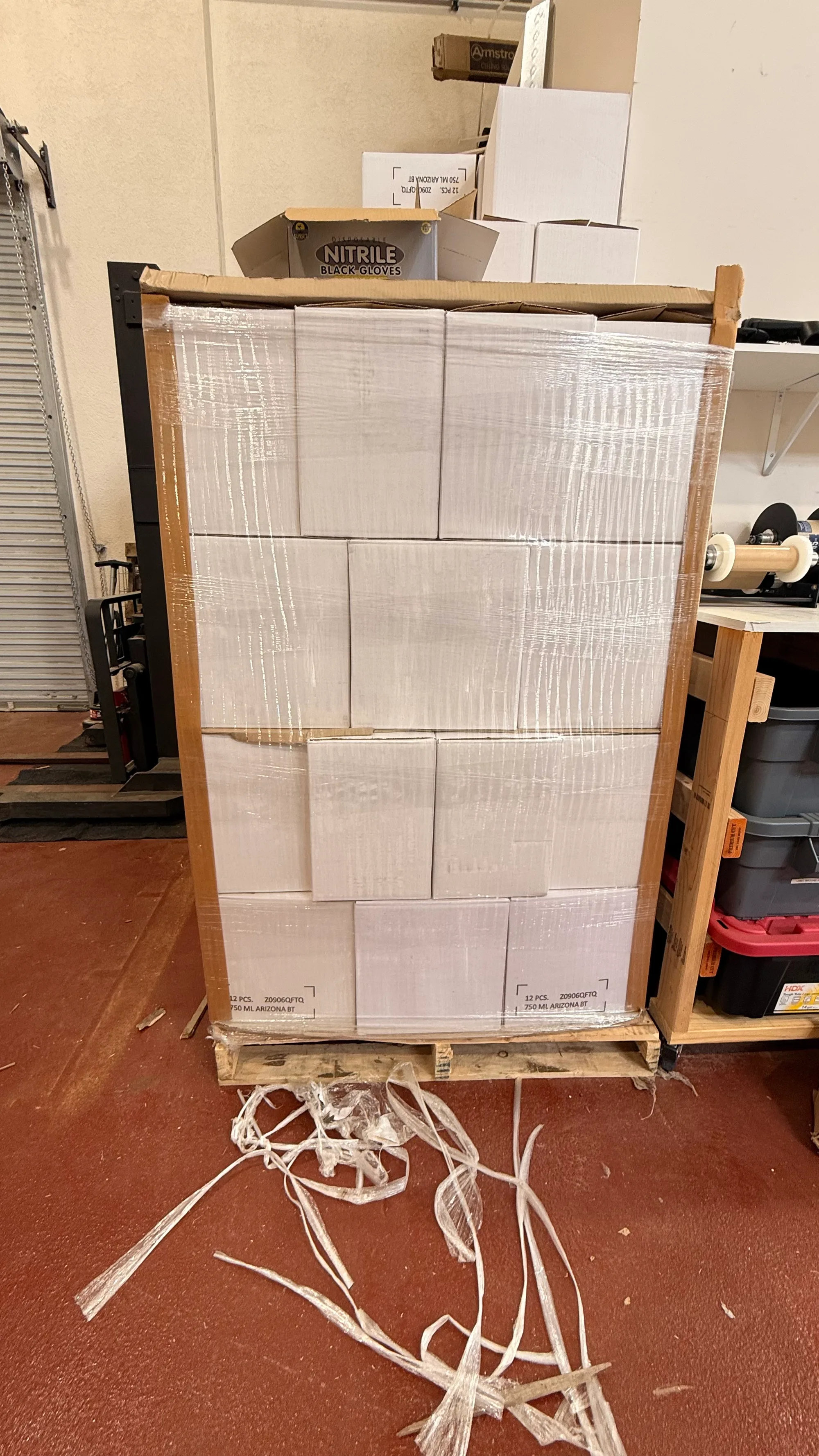 Pallet of empty 750ml bottle boxes thumbnail 2