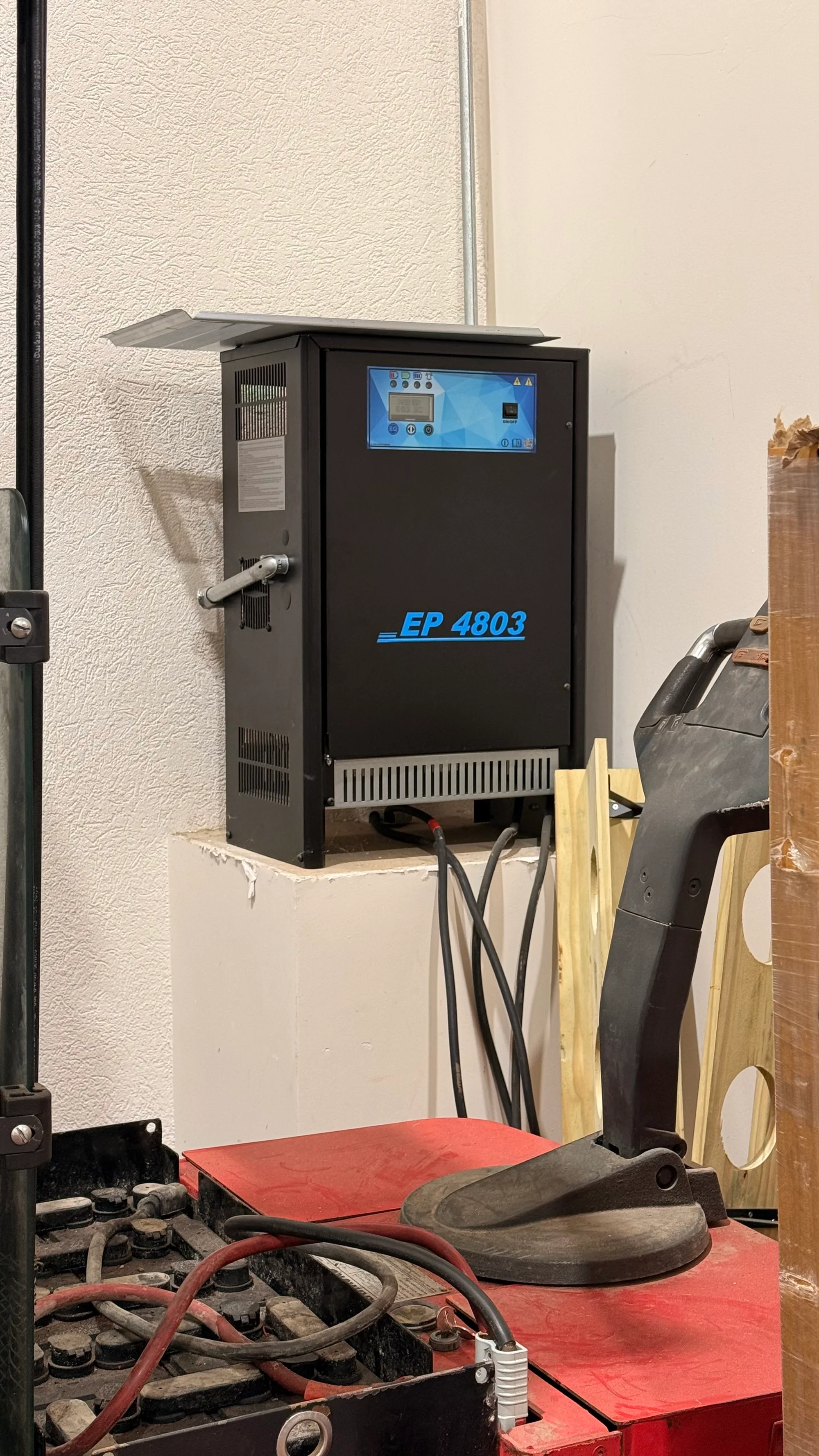 EP 4803 industrial battery charger