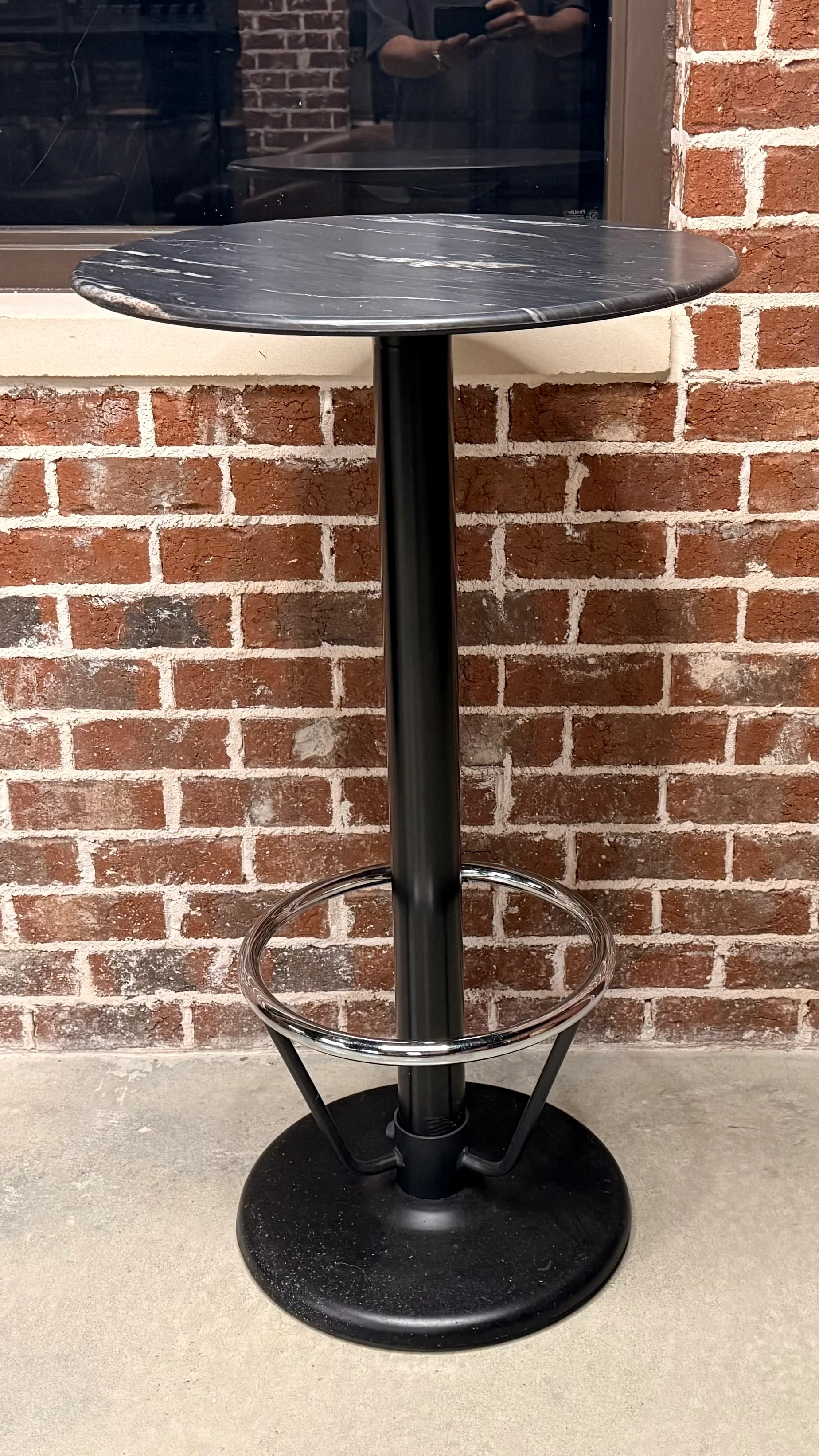 Round bar tables thumbnail 2