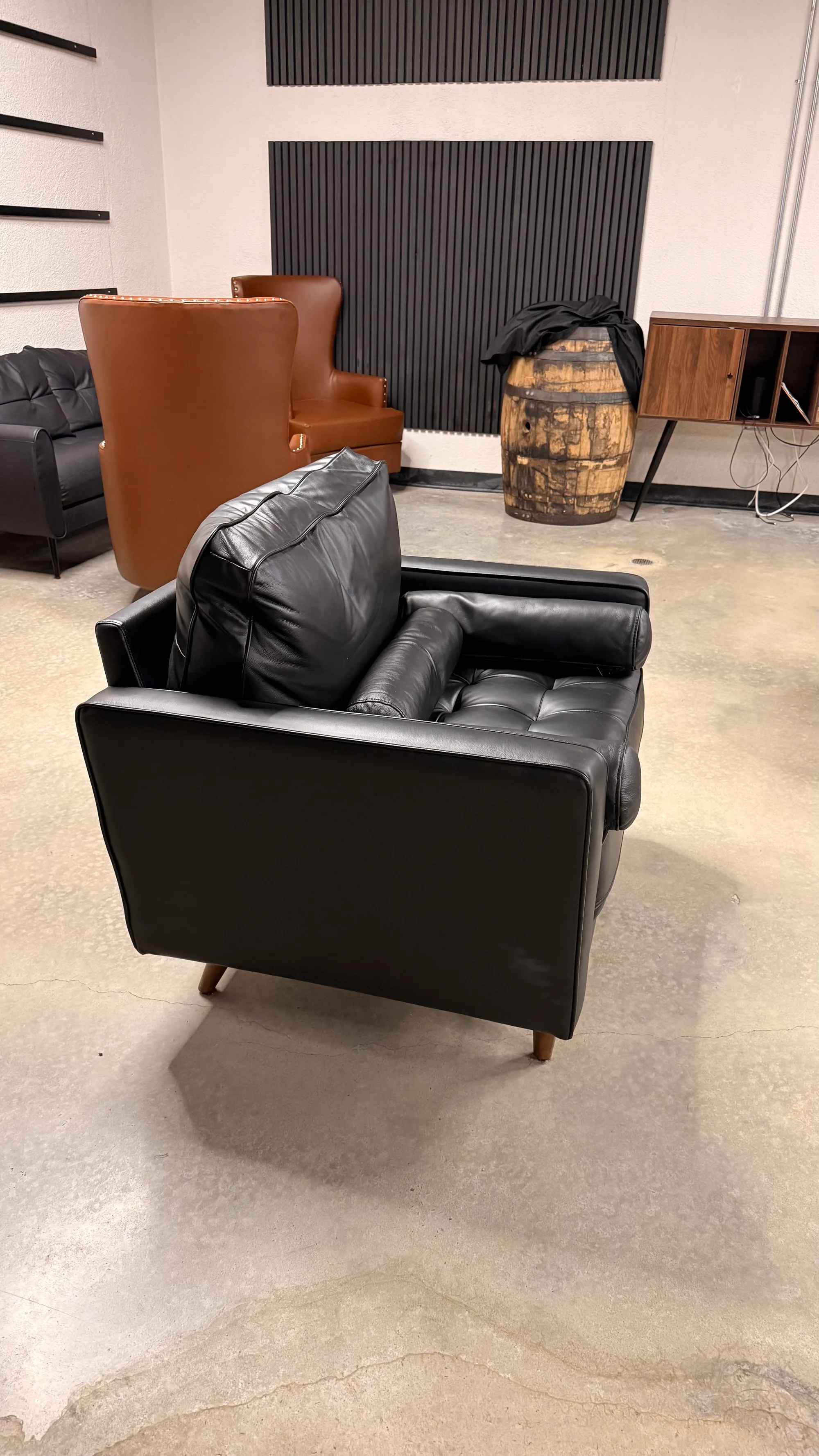 Single black sofas thumbnail 2