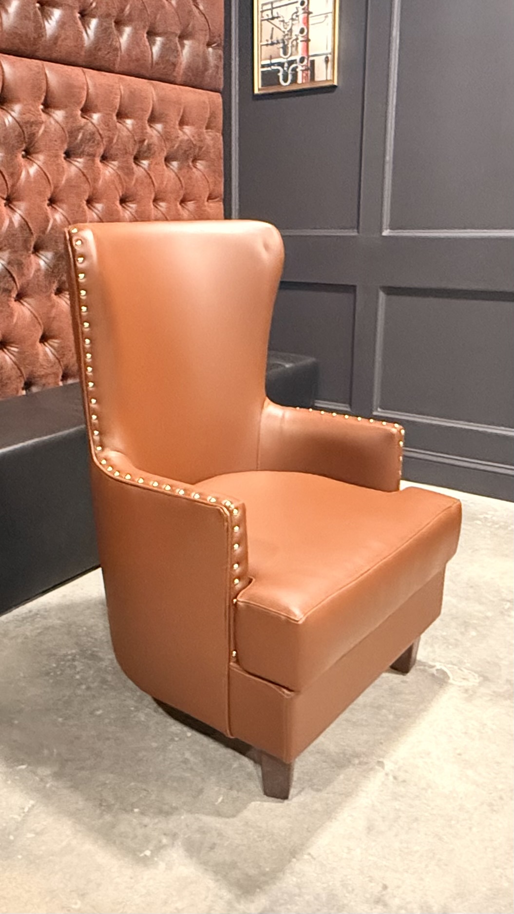 Captain chairs thumbnail 2