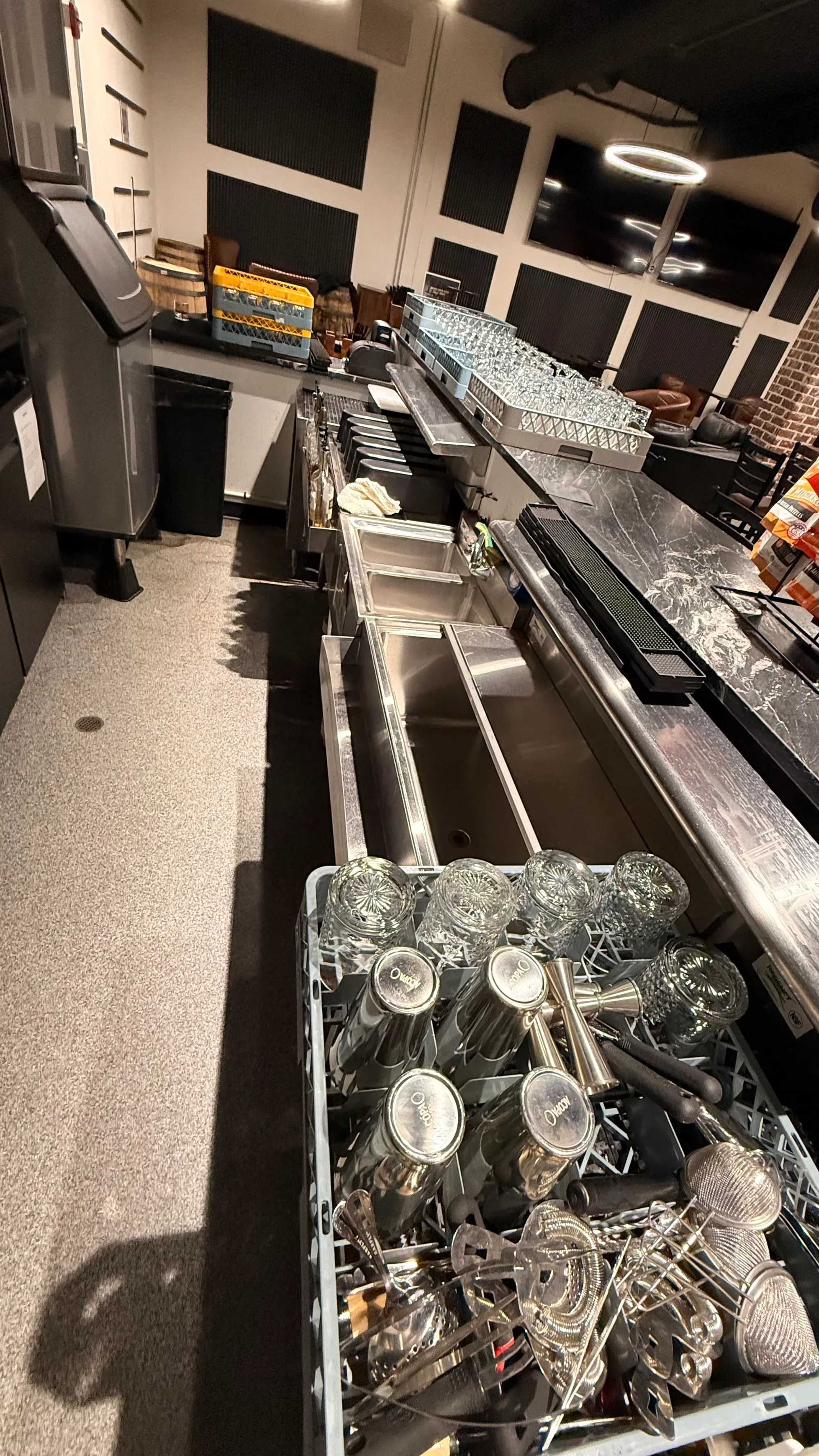 Steel bartender station
