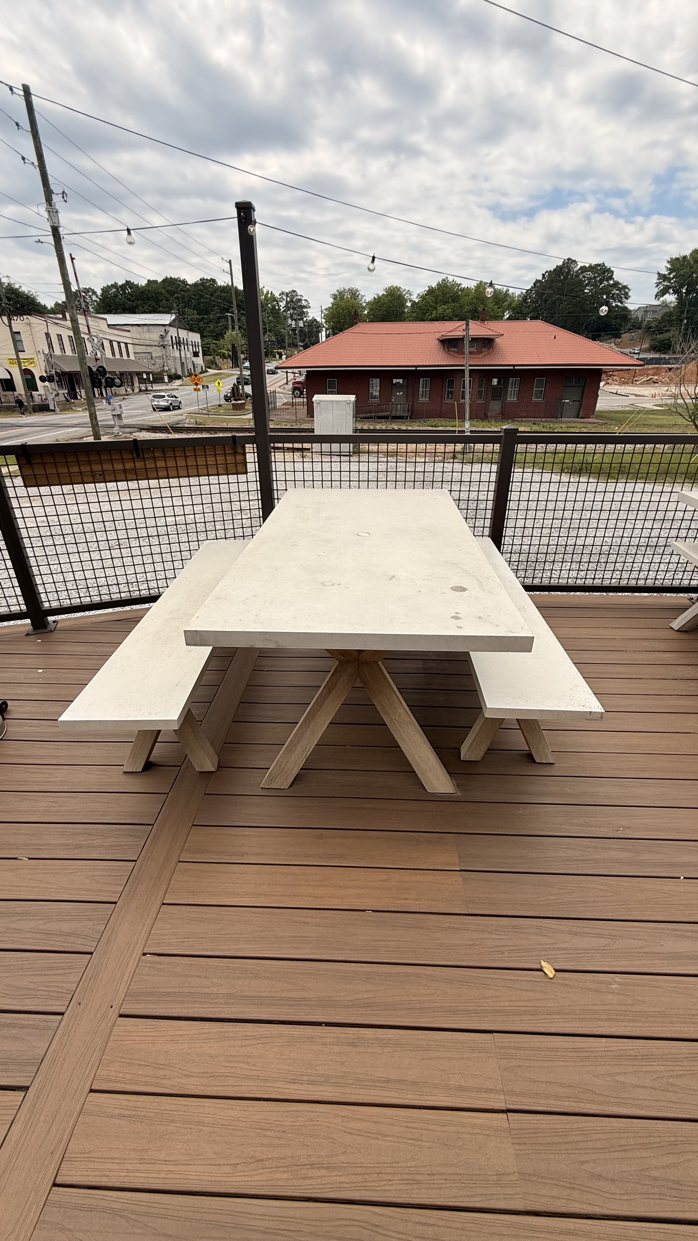 Picnic table set (table + 2 integrated benches)