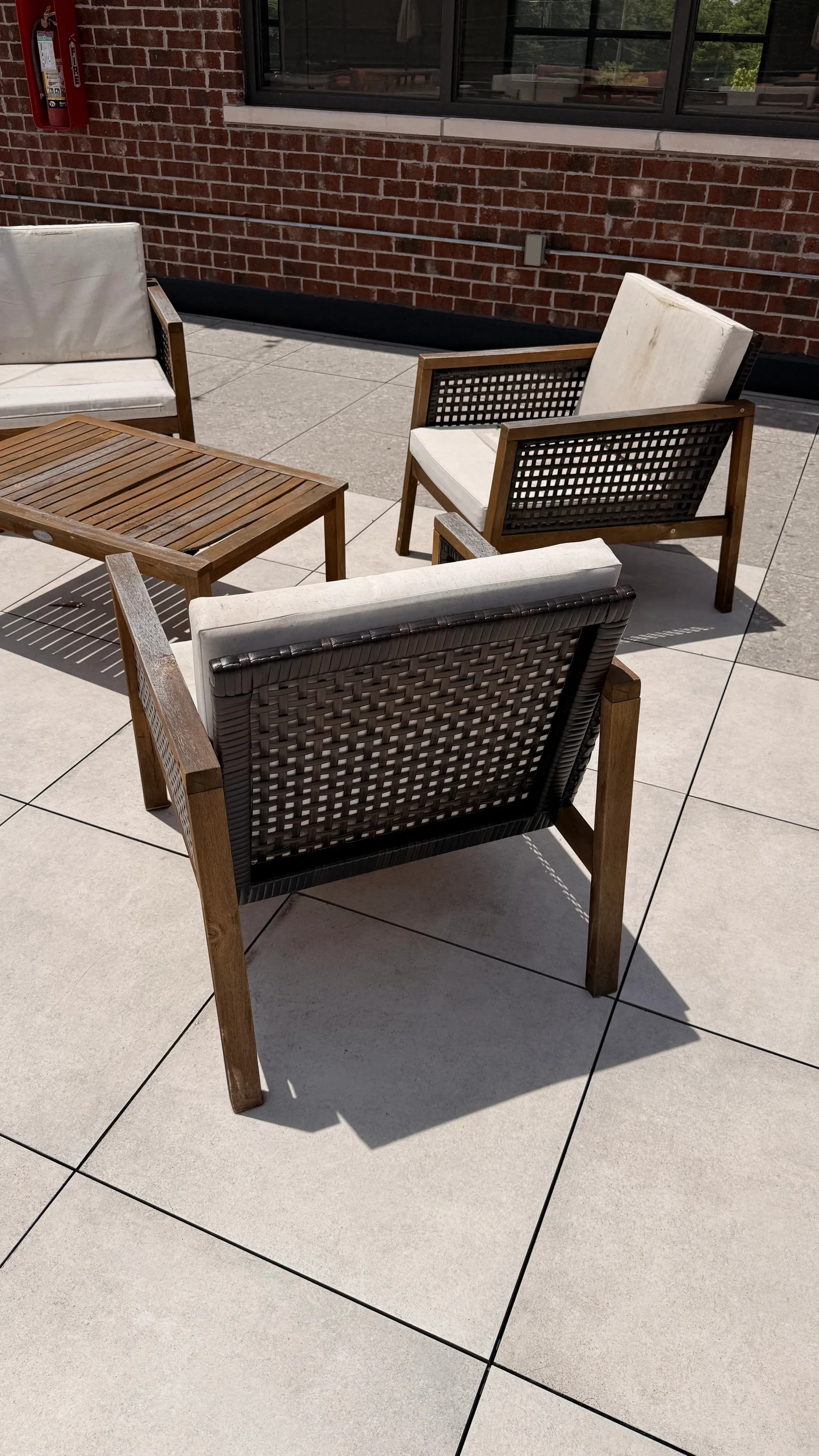 Single chairs with cushions thumbnail 2