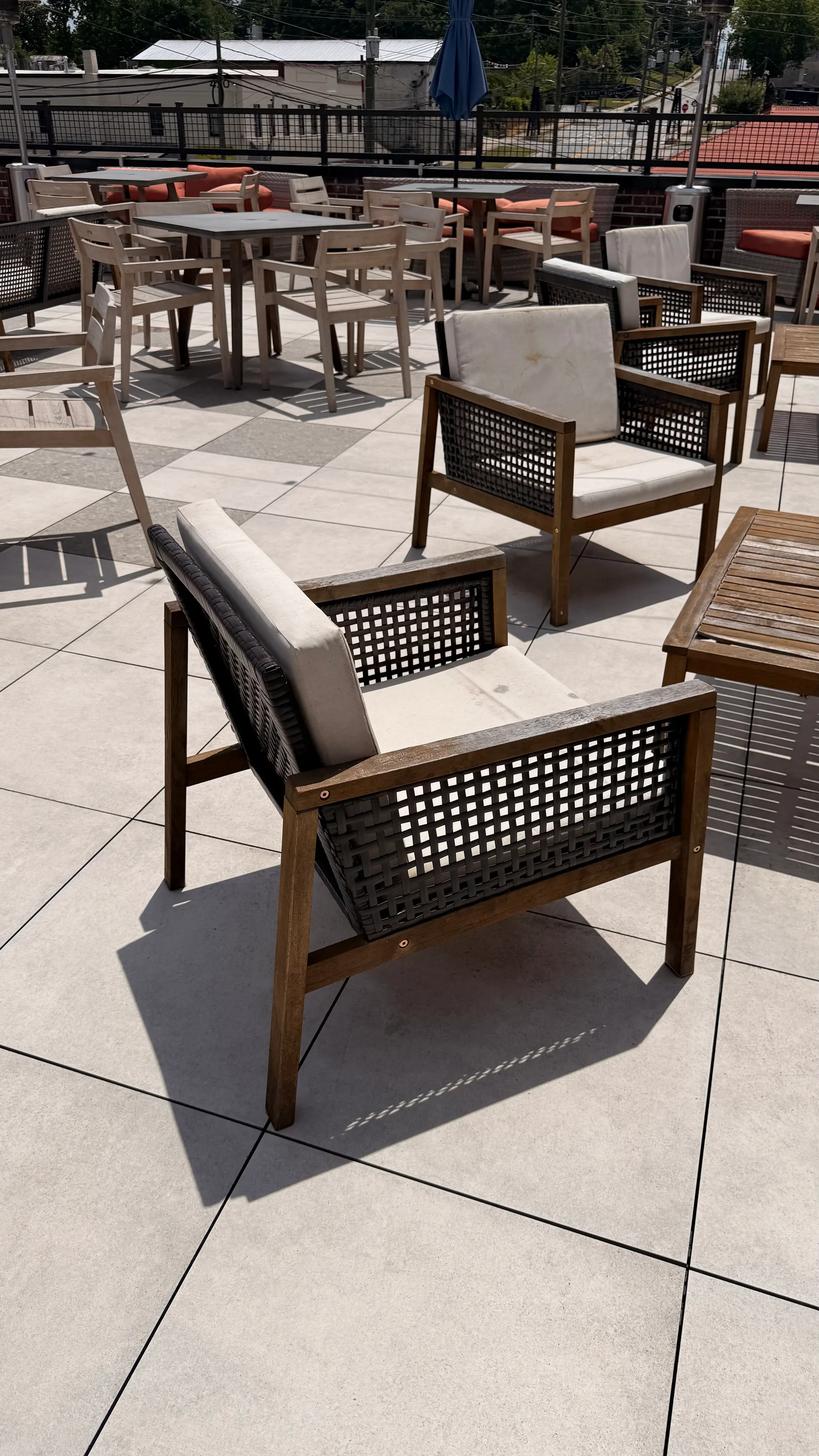 Single chairs with cushions thumbnail 3
